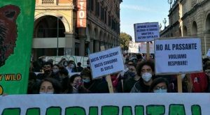 Scopri di più sull'articolo Bologna per la rivoluzione ambientale: costruiamo un autunno di mobilitazioni per fermare il riscaldamento globale